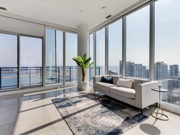 25 Capreol Ct #Penthouse 02, Toronto, ON M5V 3Z7