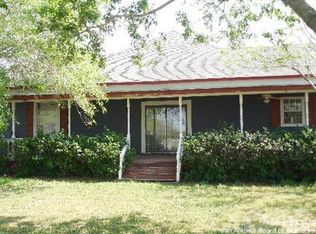 205 Fletcher Ln, Seguin, TX 78155