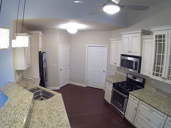 2nd image of 4300 Westford Pl Unit 2D