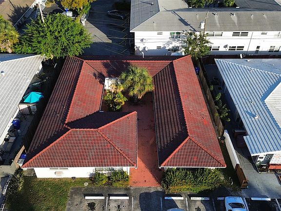 3rd image of 1140 NE 24 Avenue