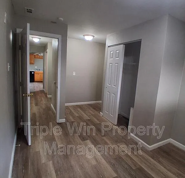 468 June Dr — Photo 17