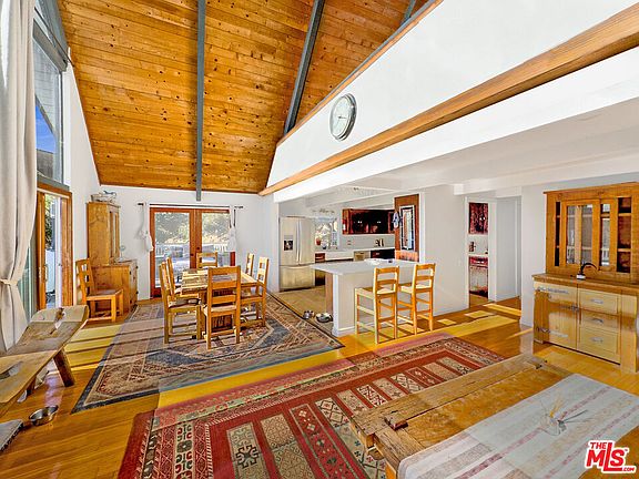 3rd image of 22012 Topanga School Rd