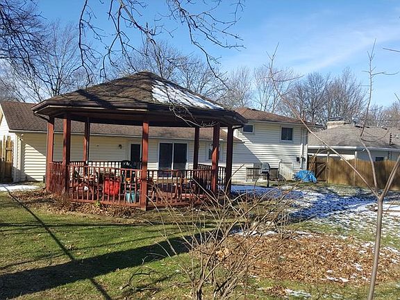 4th image of 447 N Woodhill Dr