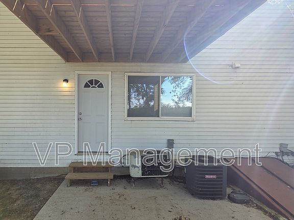 4th image of 19 Park Crest Ct