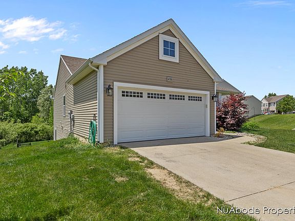 3rd image of 4755 Southbury Ct SE