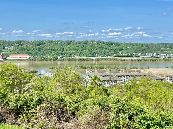 440 Riverpointe Dr Unit 3, Dayton, KY 41074