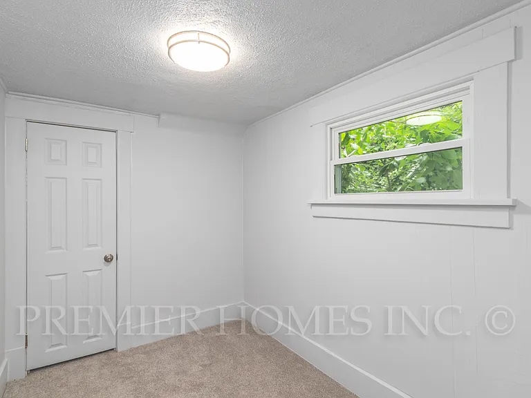 415 Elgin Ave NW — Photo 18