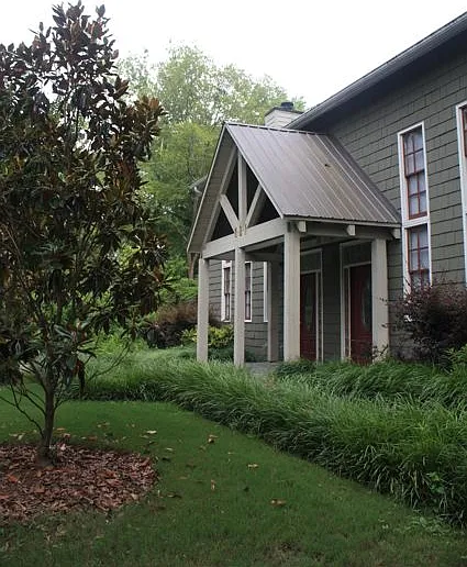 194 Blackwell Ln NE — Photo 1