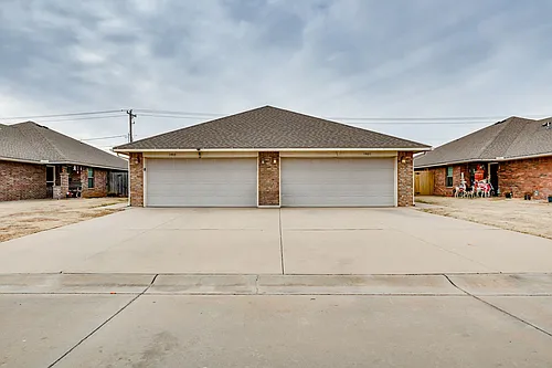 1407 Macalpine St Photo 1