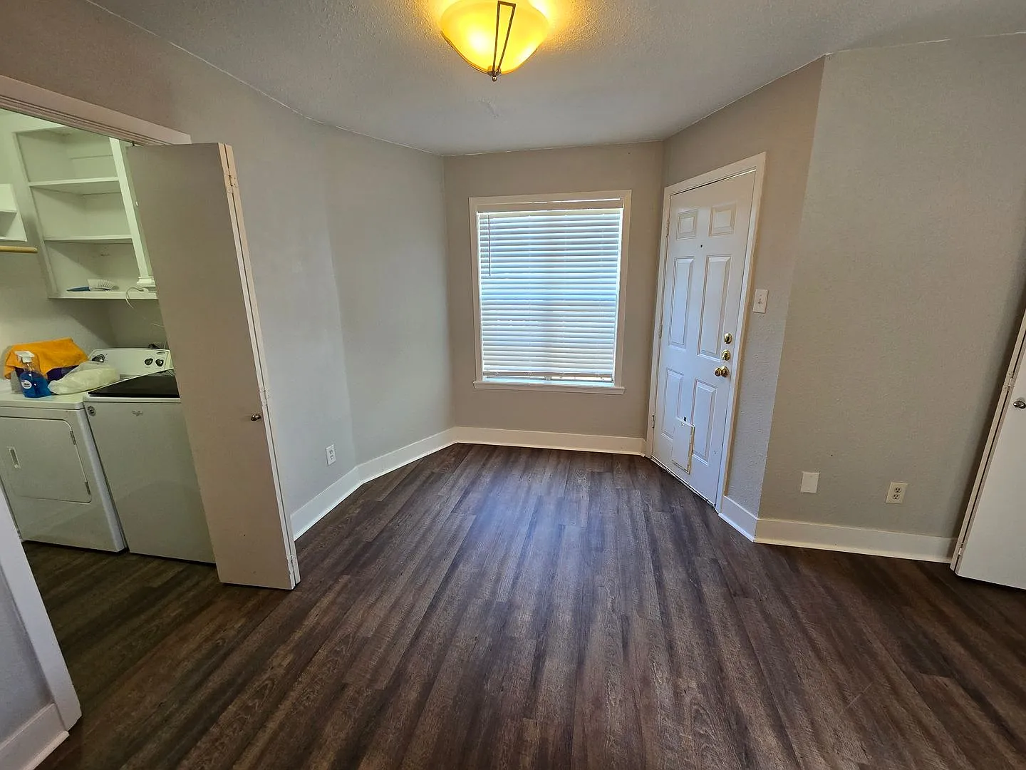 Updated 2 Bedroom 1 Bath Two-Story Condo Unit! — Photo 4