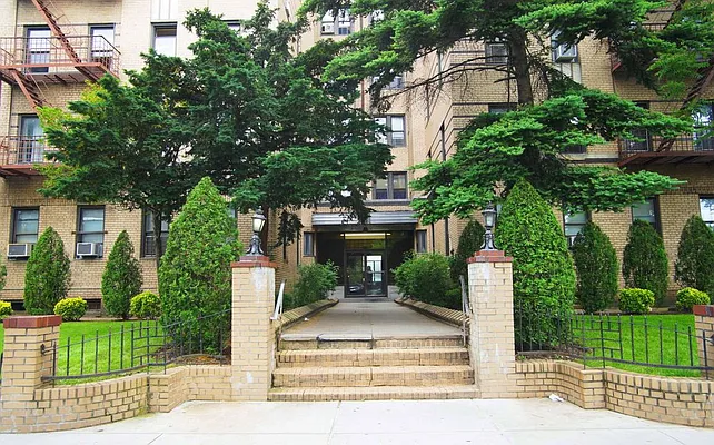 Rented by Norman Raindel, LREB | media 23