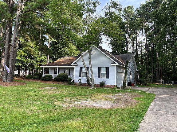 3rd image of 411 Nash Rd