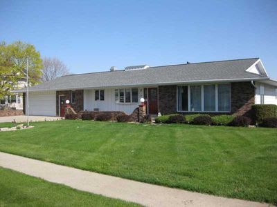 711 Sherman Ave, Ackley, IA, 50601