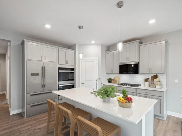 712 Winterberry Ln, Waconia, MN 55387