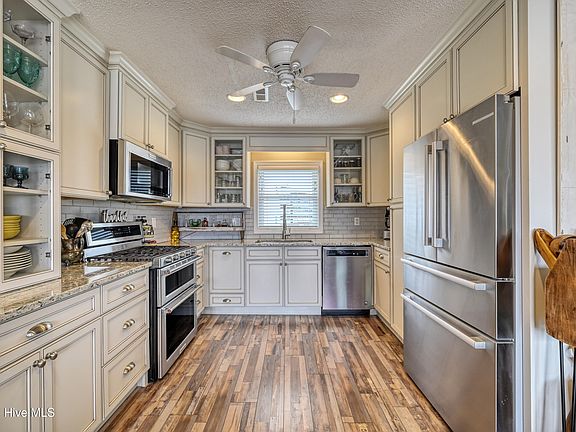 3rd image of 1879 New River Inlet Road