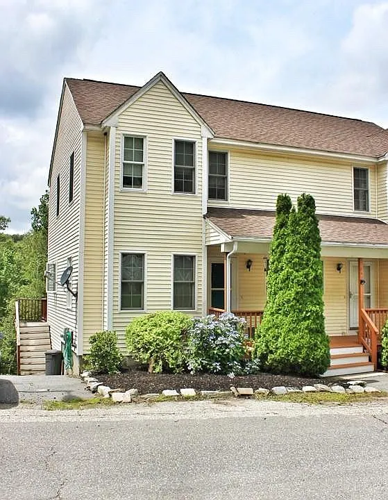 438 Plantation St