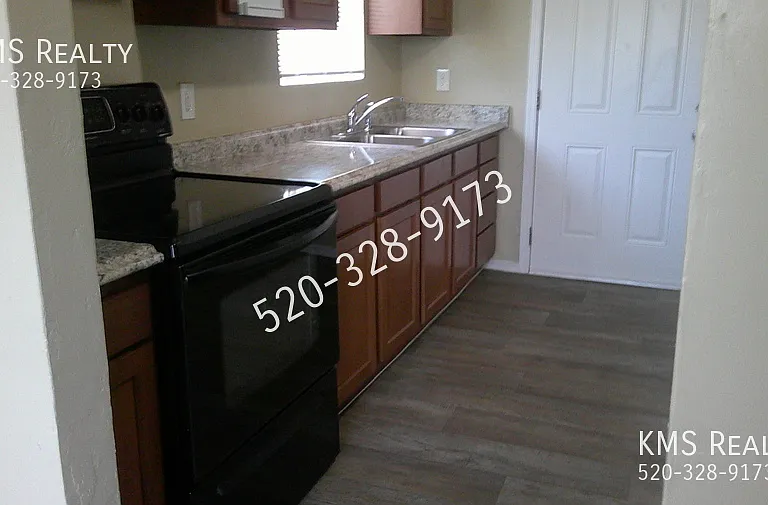 526 W Pennsylvania Dr #A — Photo 2