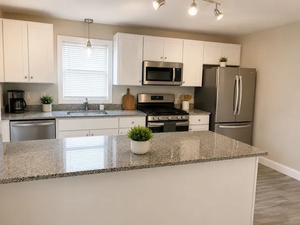 485 Admiral St, 485 Admiral St Unit 1, Providence, RI 02908
