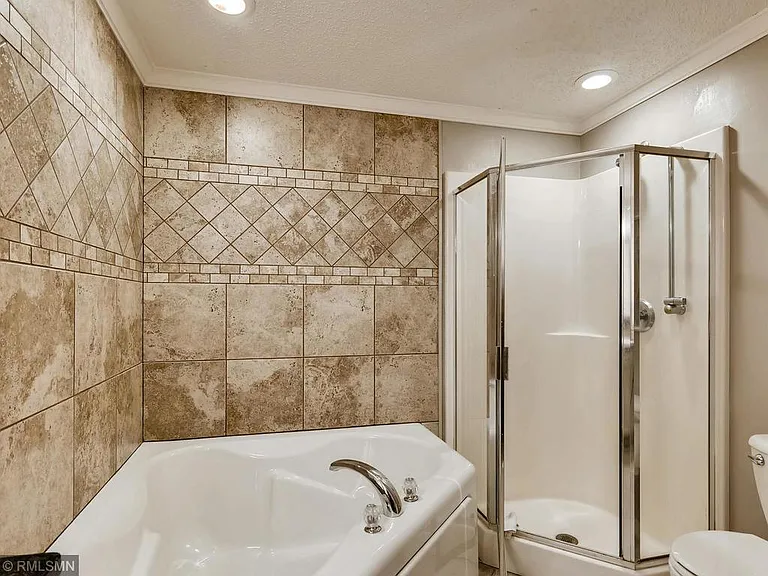 14468 Sumter Ave — Photo 11