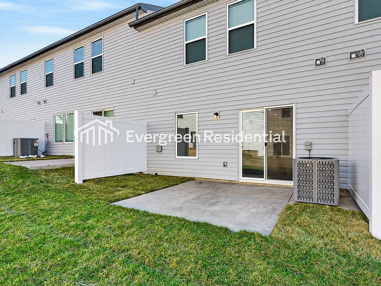 7044 NW 82nd St — Photo 26