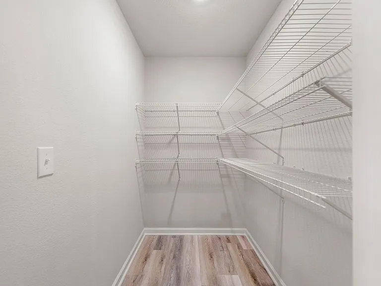 5466 Peach Dr — Photo 8