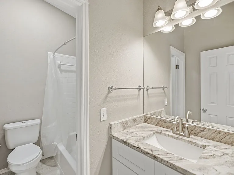 7528 Fenwick Cove Ln — Photo 27