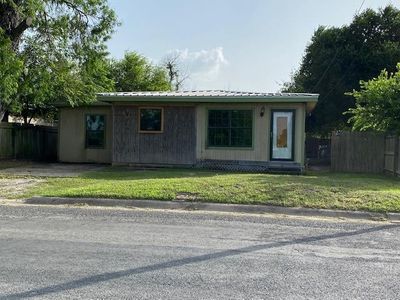 510 S Adams St, Beeville, TX, 78102