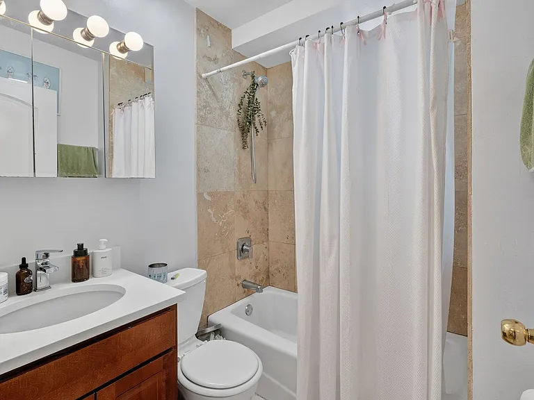 3115 N Sheffield Ave — Photo 32