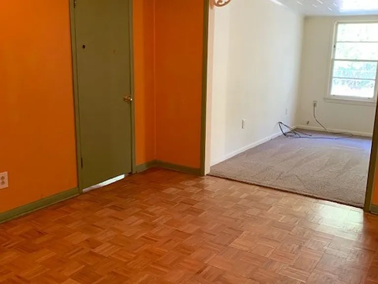 213 Herbert St — Photo 7