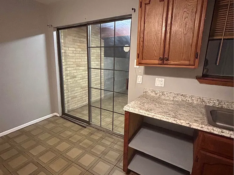 1803 Reynolds St #C — Photo 6