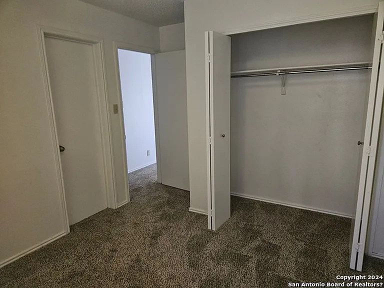 5319 Ashbury Dr — Photo 8