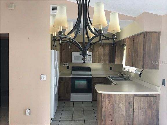 2nd image of 237 Ashbourne Dr