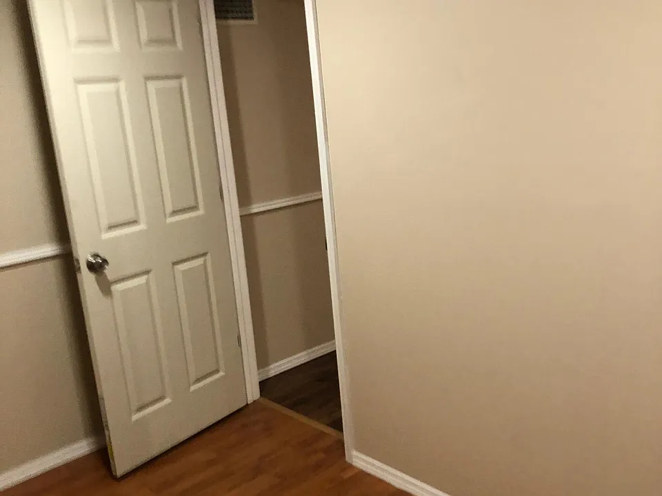 1146 4th Way