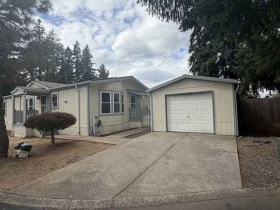 3rd image of 13451 SE Raymond St