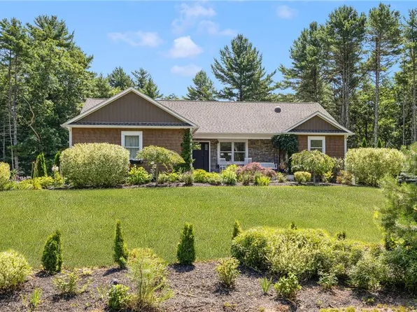 112 Botka Woods Dr, Charlestown, RI 02813