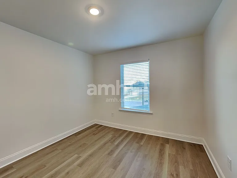 910 Carnelian Ln — Photo 14