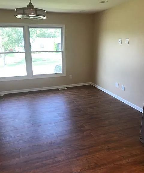 230 Grant Dr — Photo 4