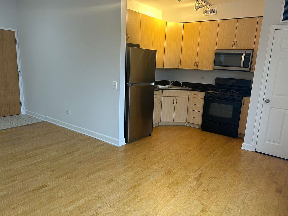 1st image of 3575 S Archer Ave APT 202