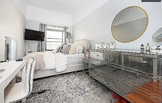 49 W 19th St #5 — Photo 9