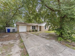 7748 Nellview Dr, North Charleston, SC 29418
