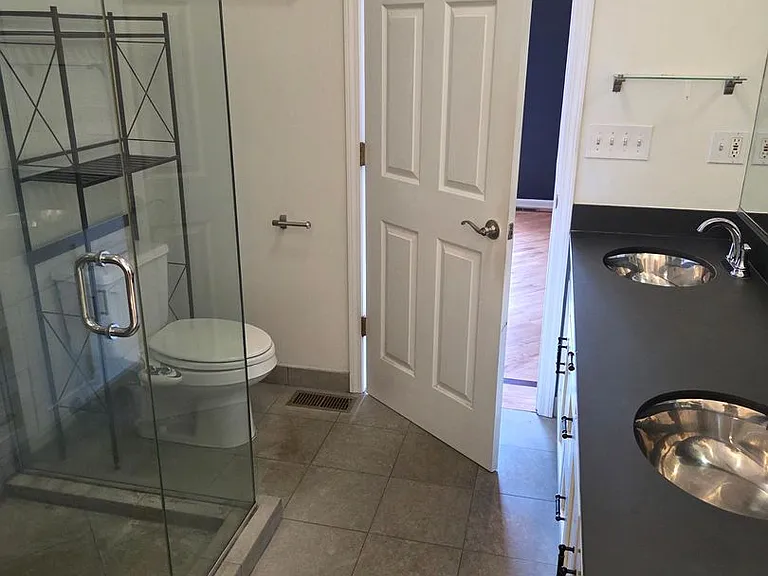 2647 W Haddon Ave #2 — Photo 8