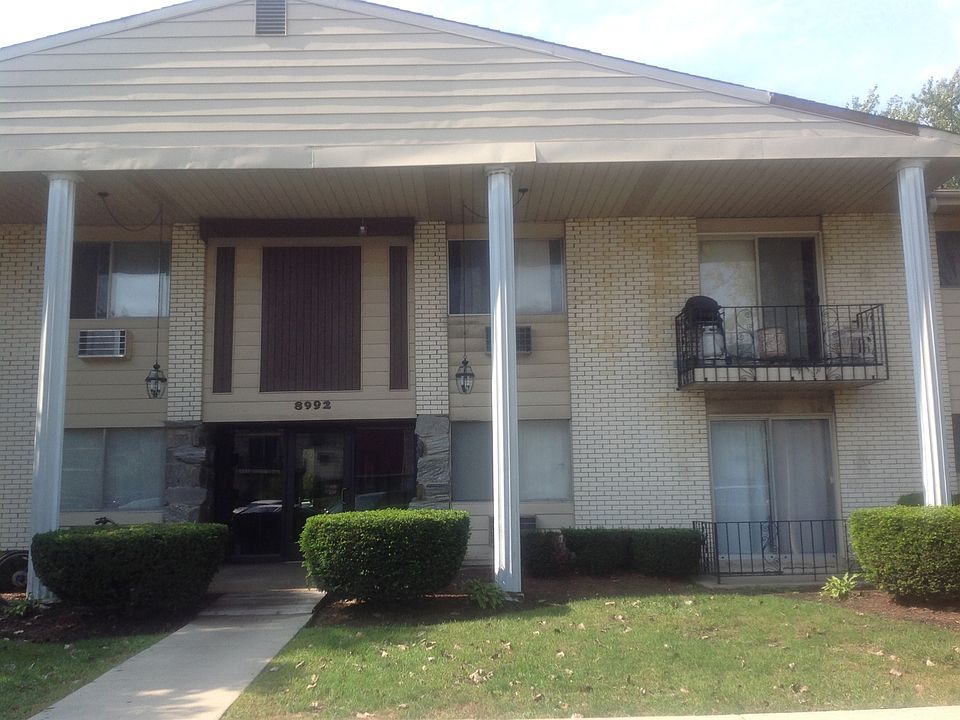 1st image of 8992 Kennedy Dr APT 1E