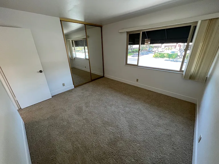 Danville Court Apartments — Photo 16