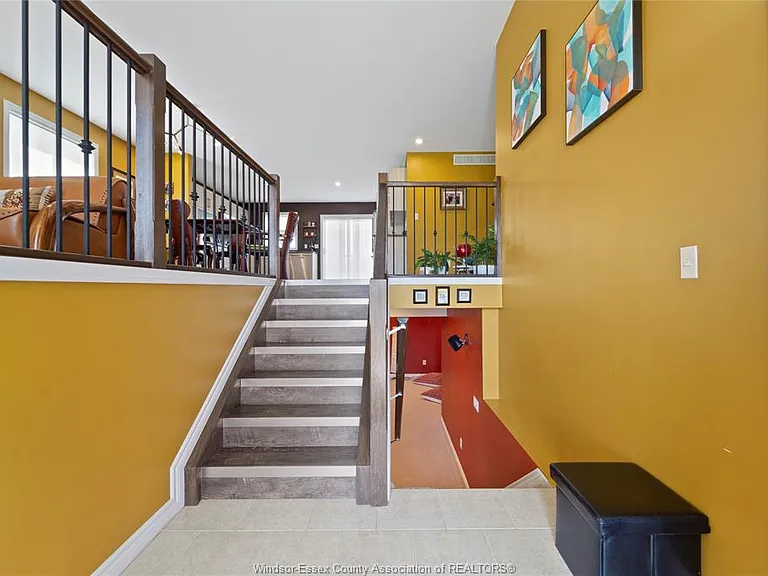 398 Poplar Dr — Photo 4