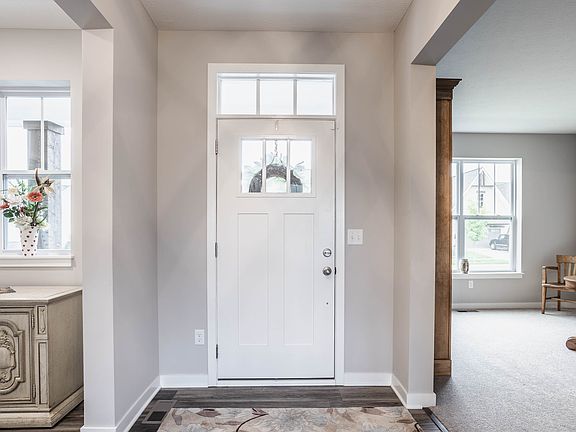 5th image of 15567 Edenvale Dr