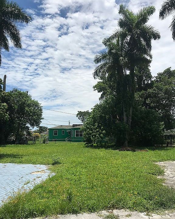 2nd image of 9020 Little River Blvd