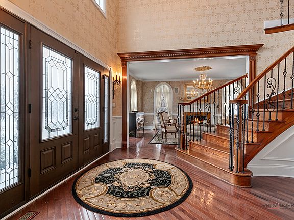 3rd image of 3 Turnbury Ct