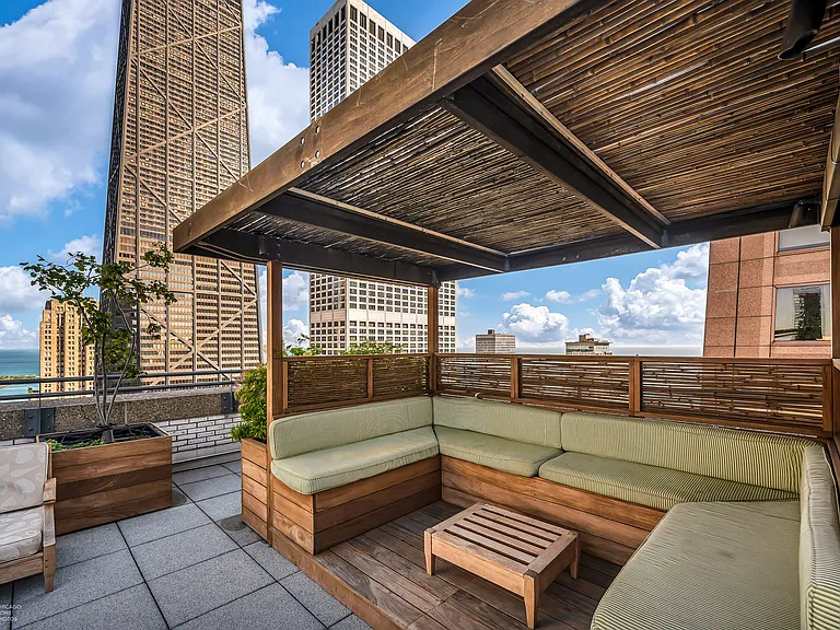 777 N Michigan Ave #2500 — Photo 16