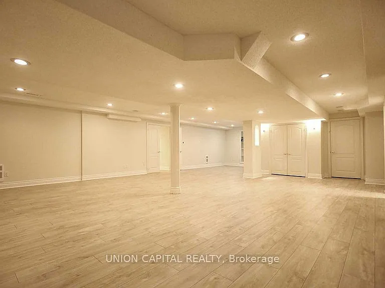 75 Langtry Pl — Photo 24