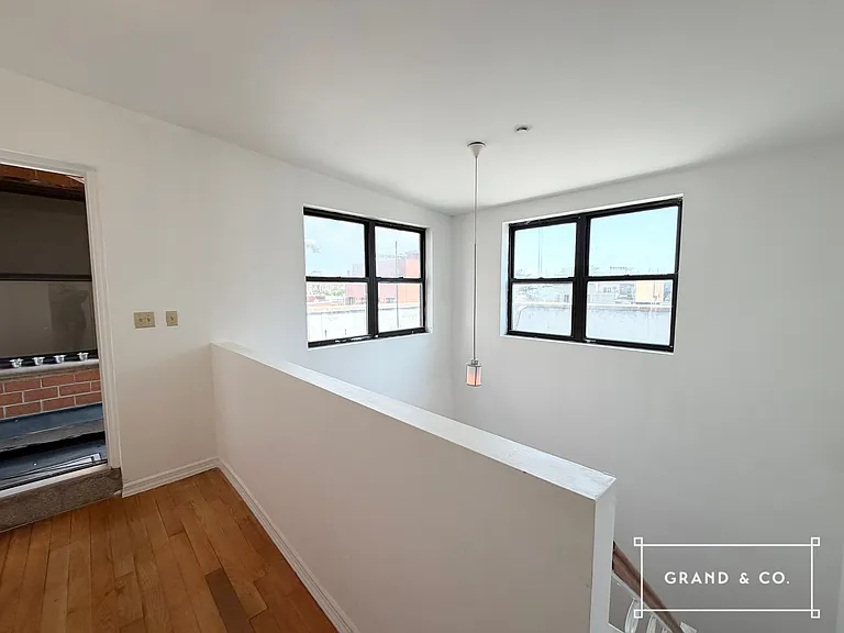 874 Lorimer St #402 — Photo 6